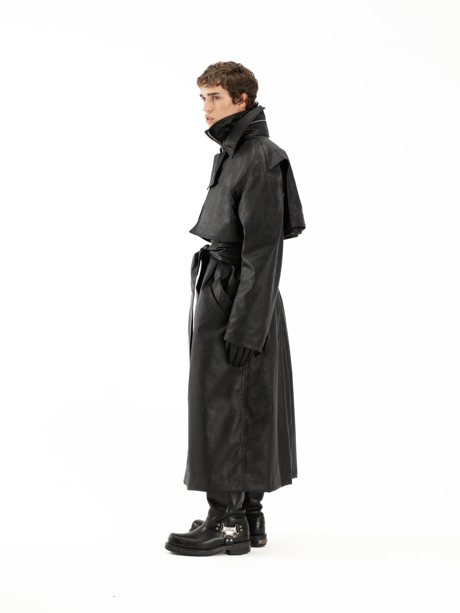 color:black