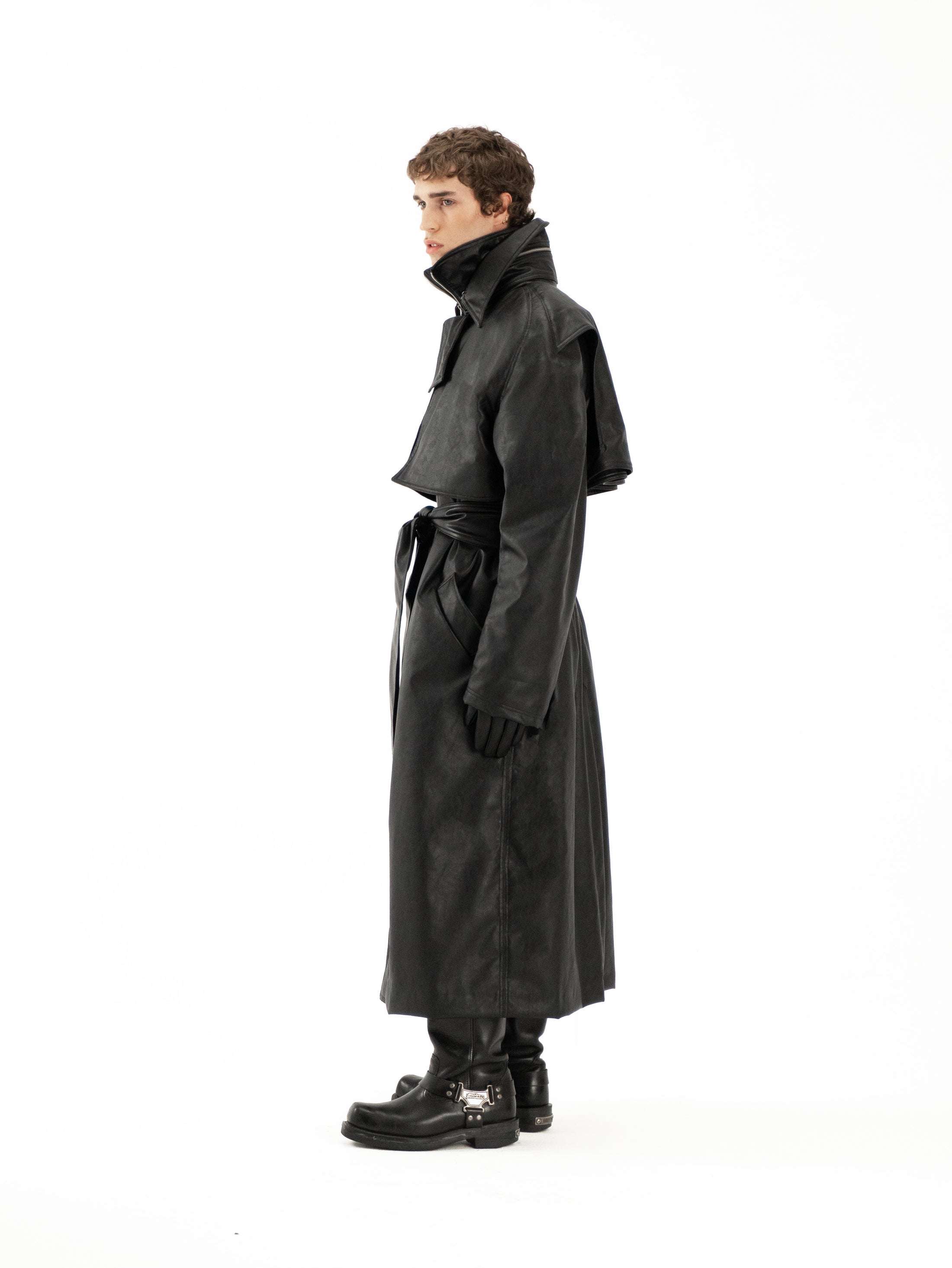 color:black