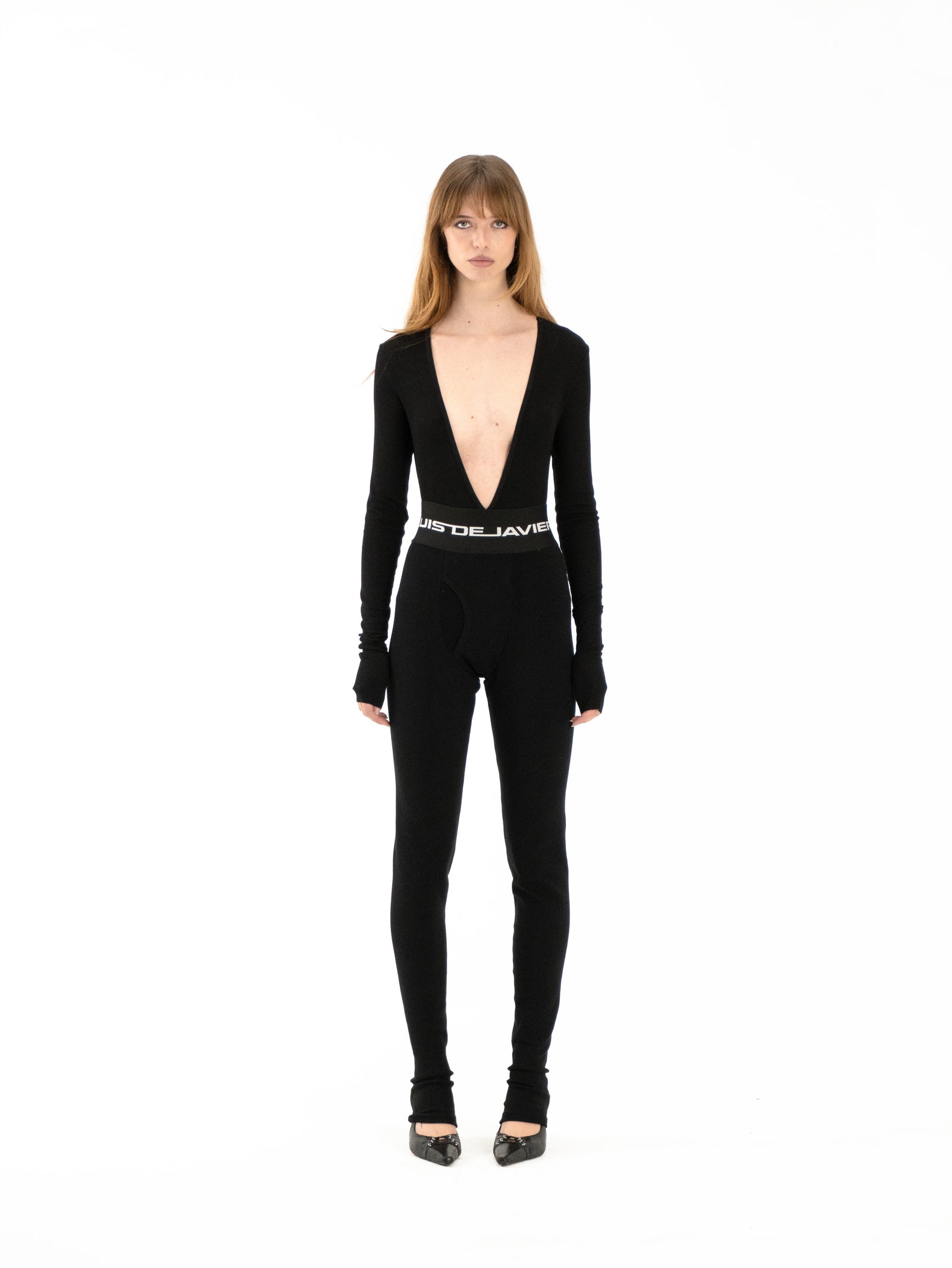 color:black