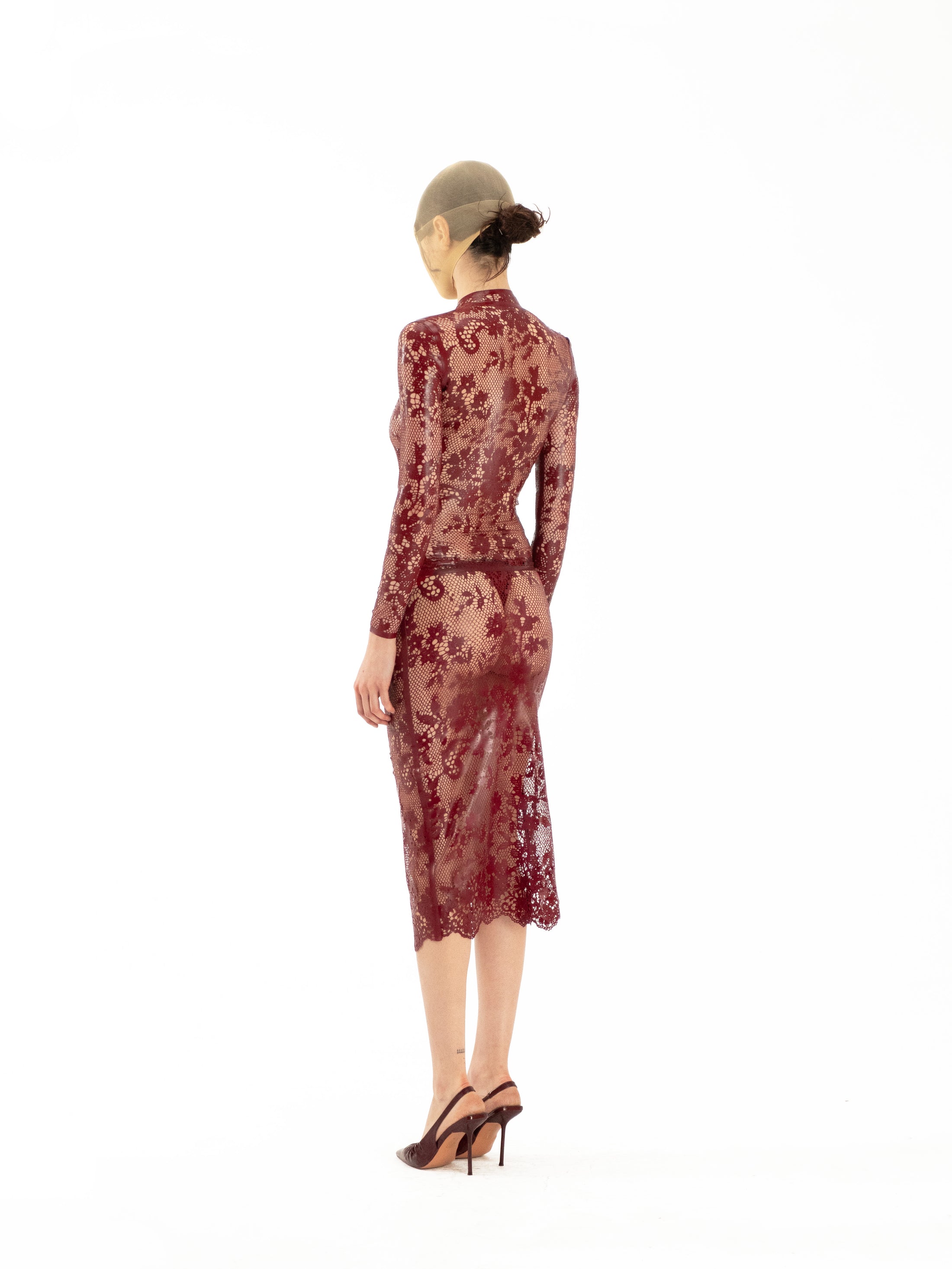 color:burgundy