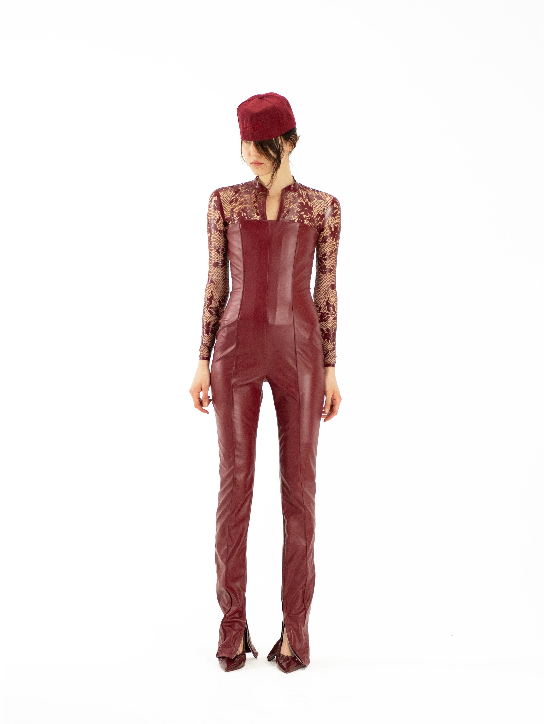 color:burgundy