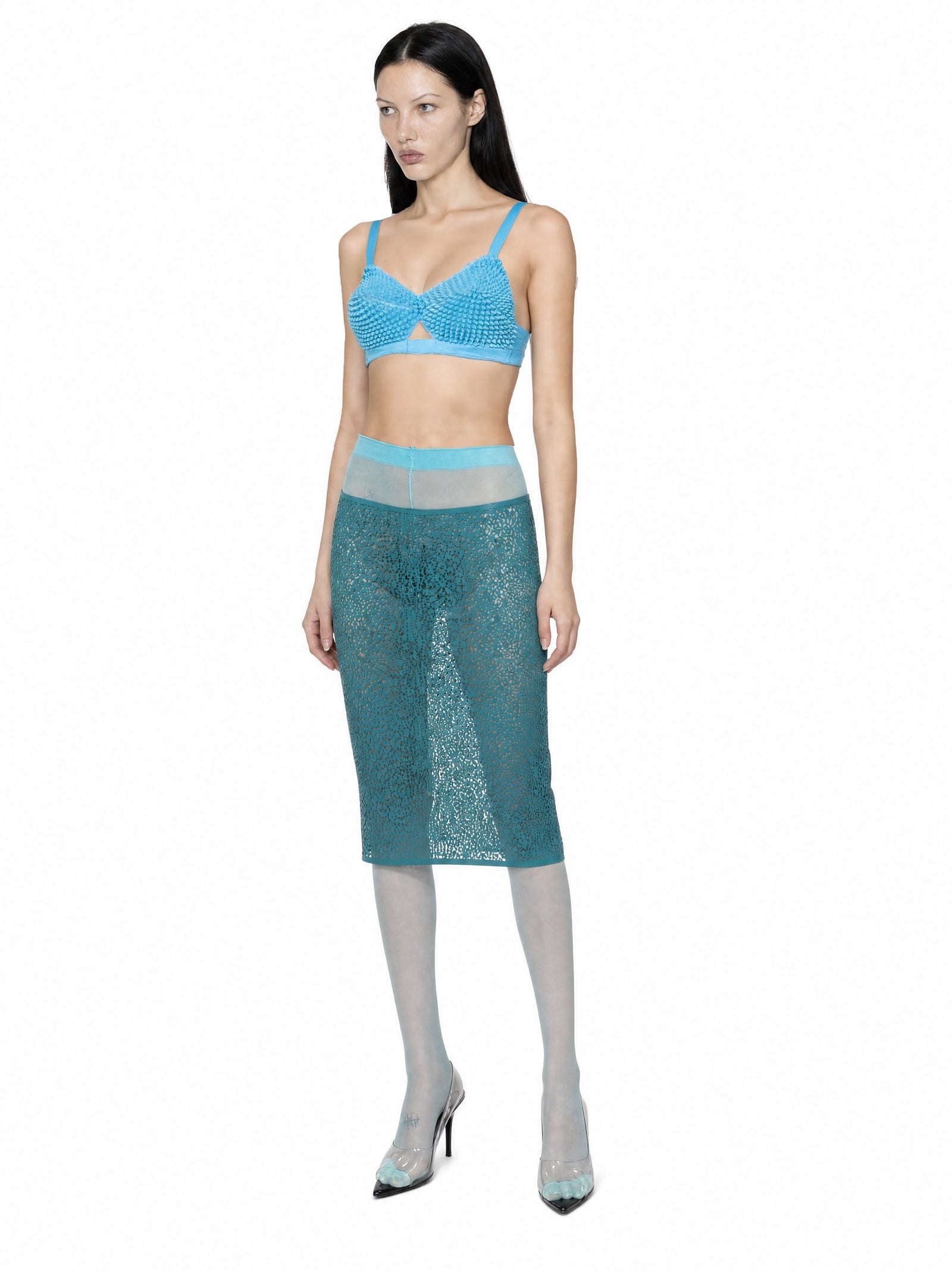 color:turquoise