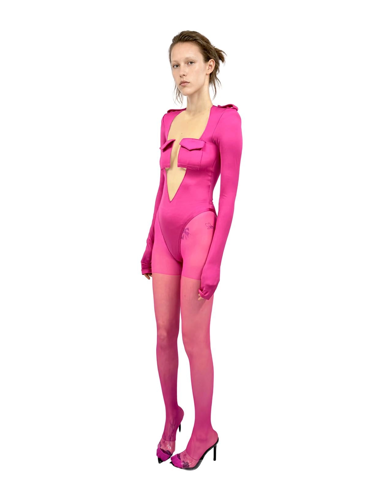 color:fuchsia