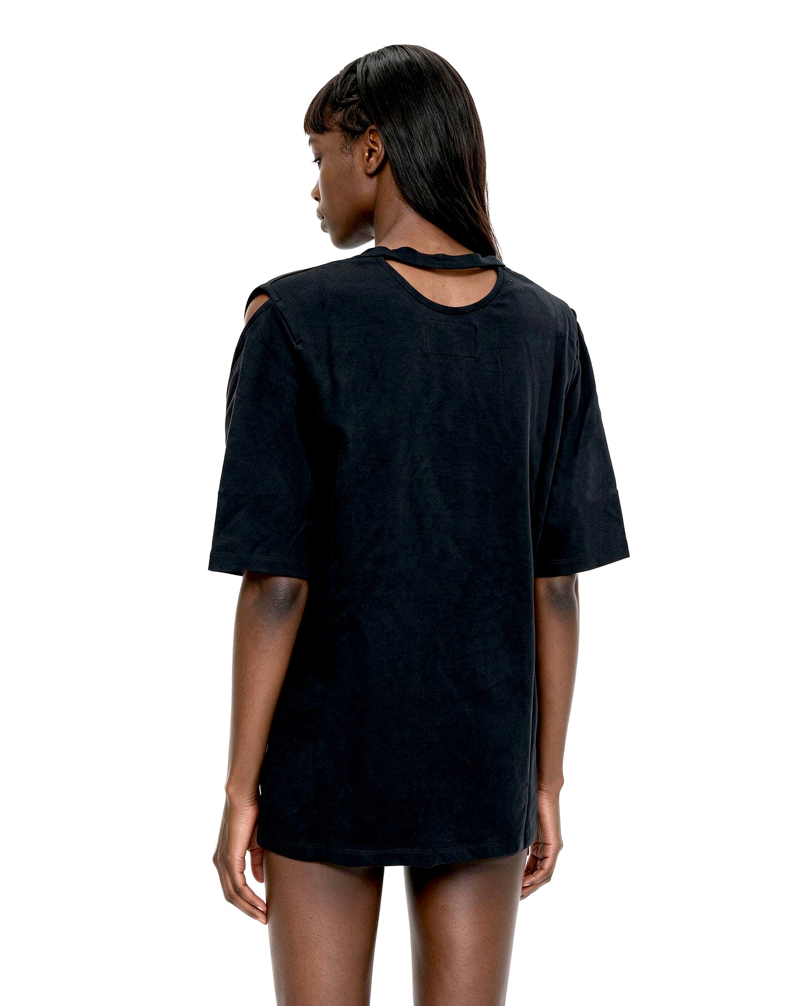 color:black