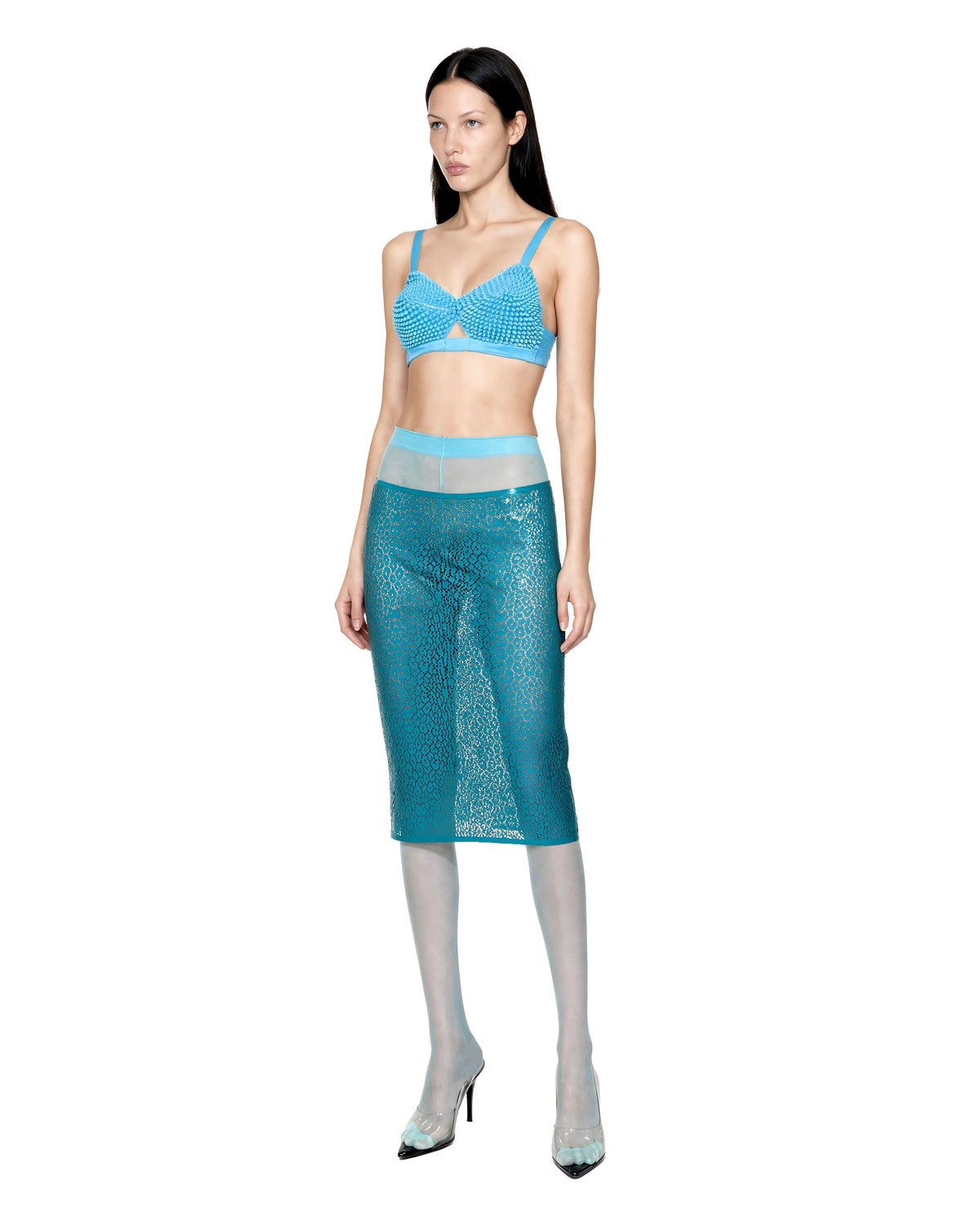 color:turquoise