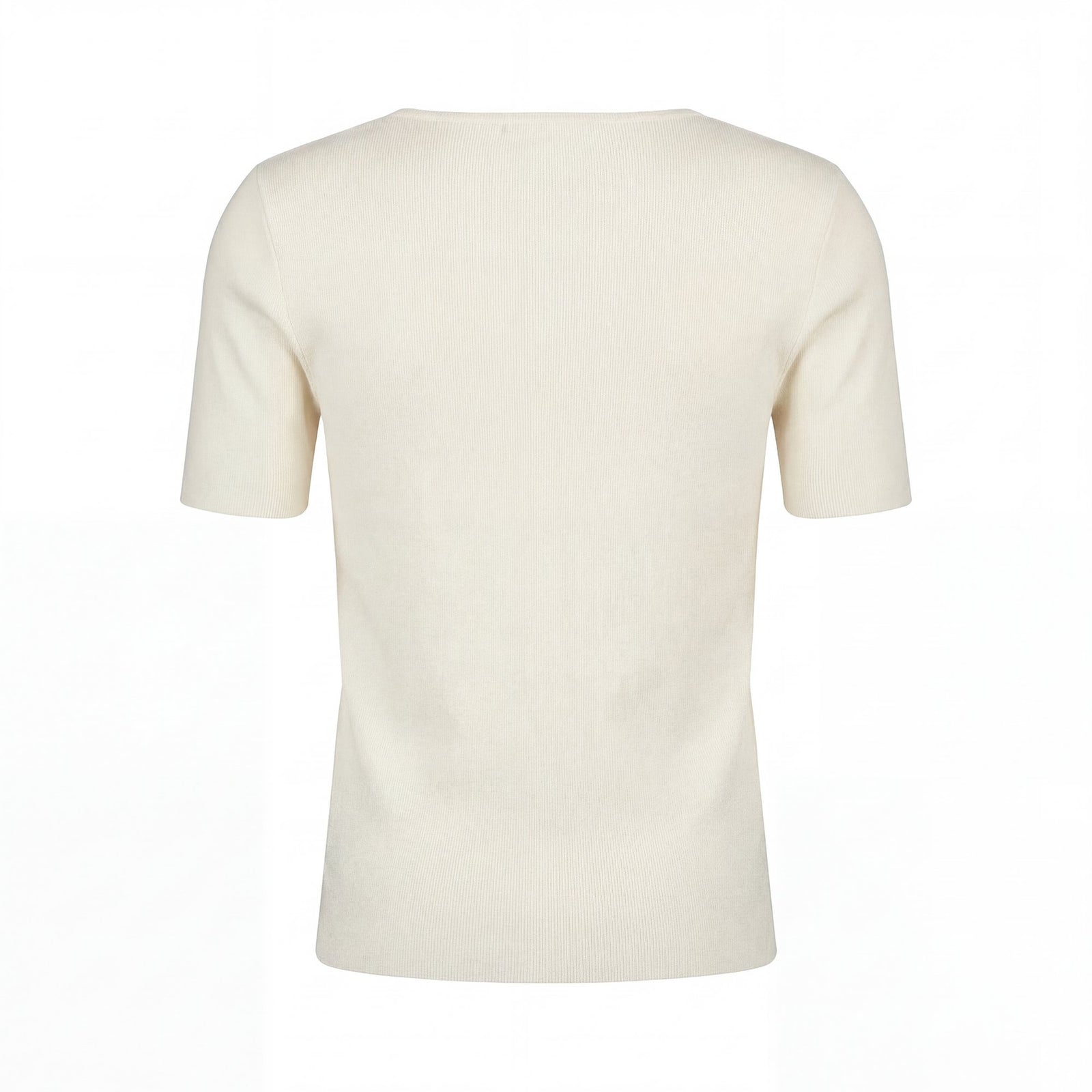 color:white