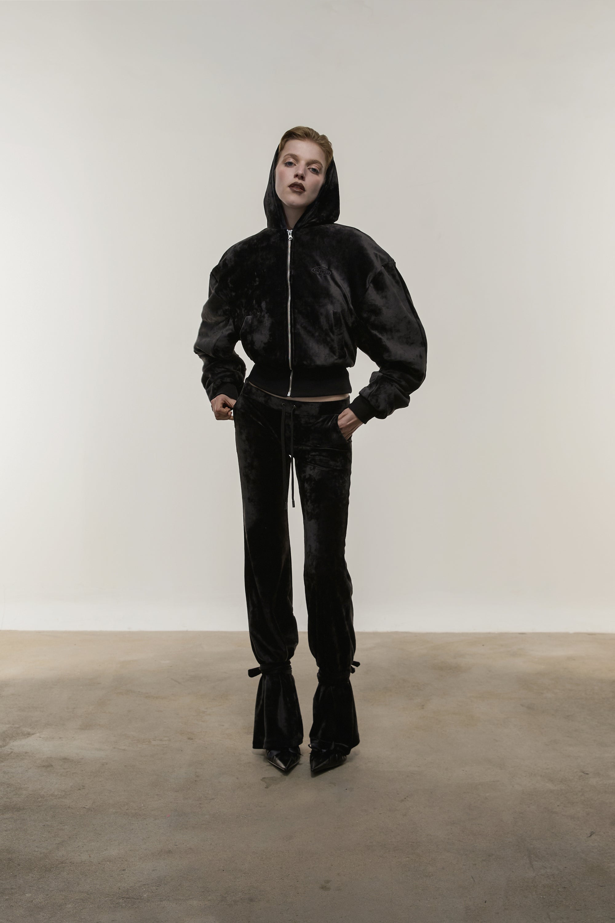 AW25
