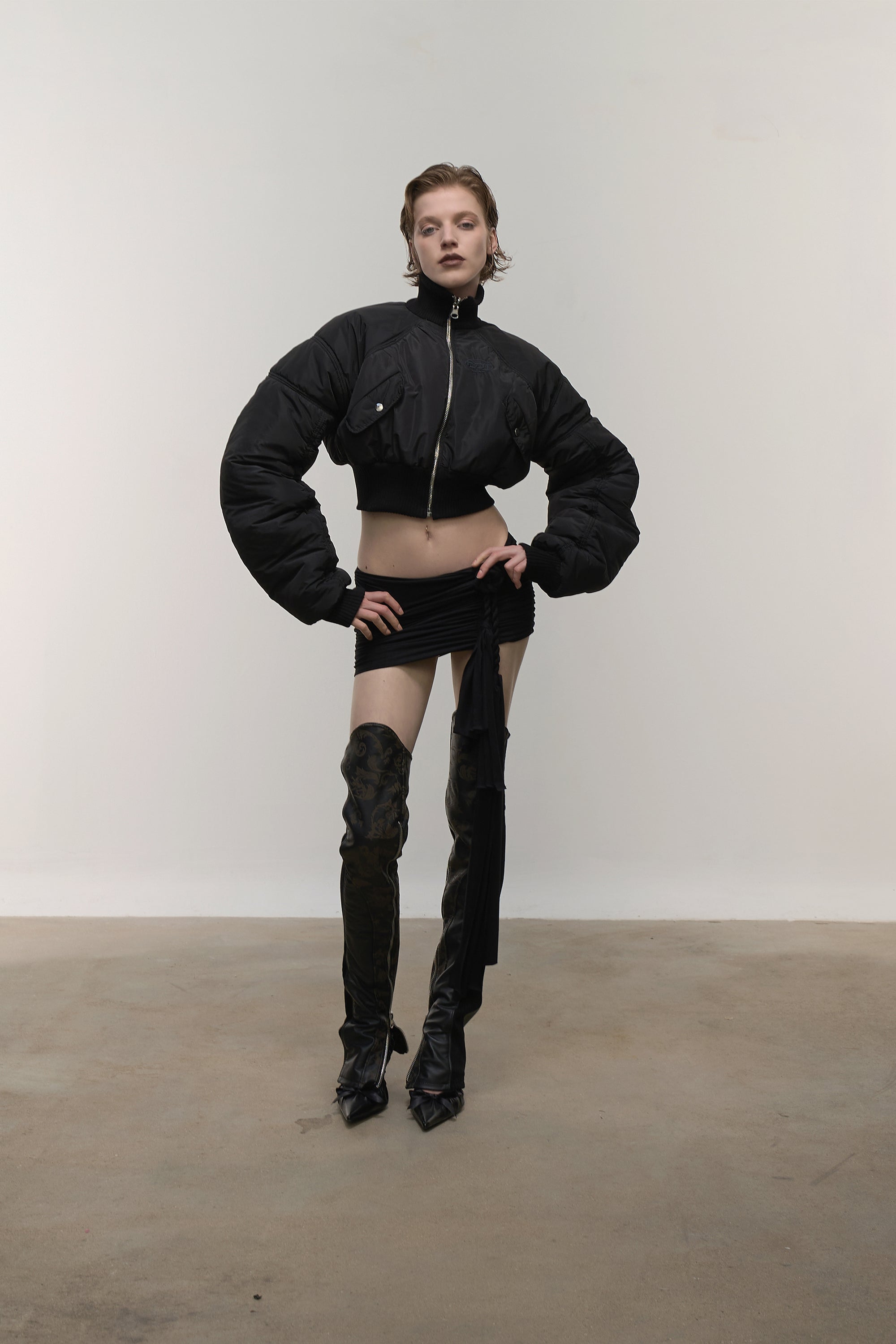AW25
