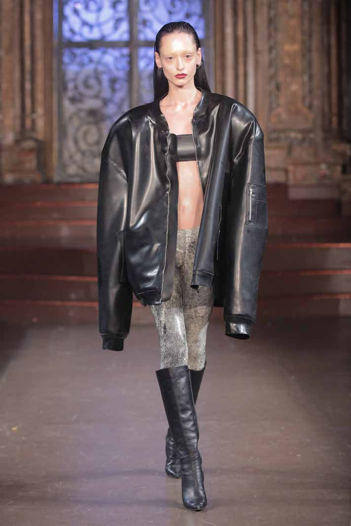 AW23