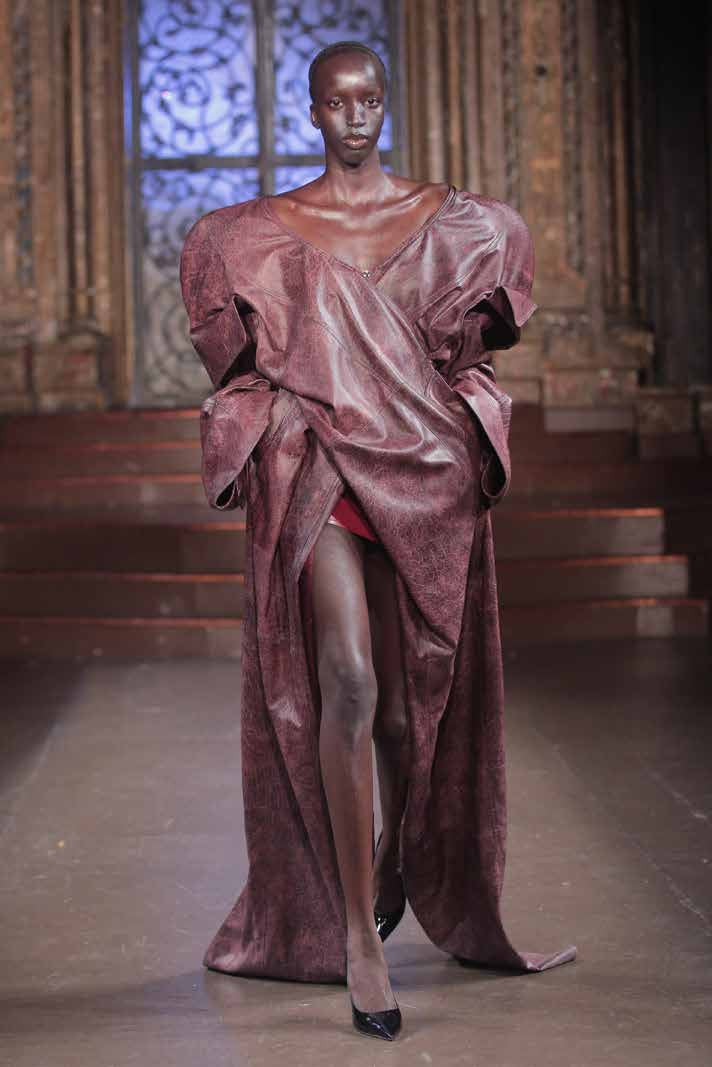 AW23