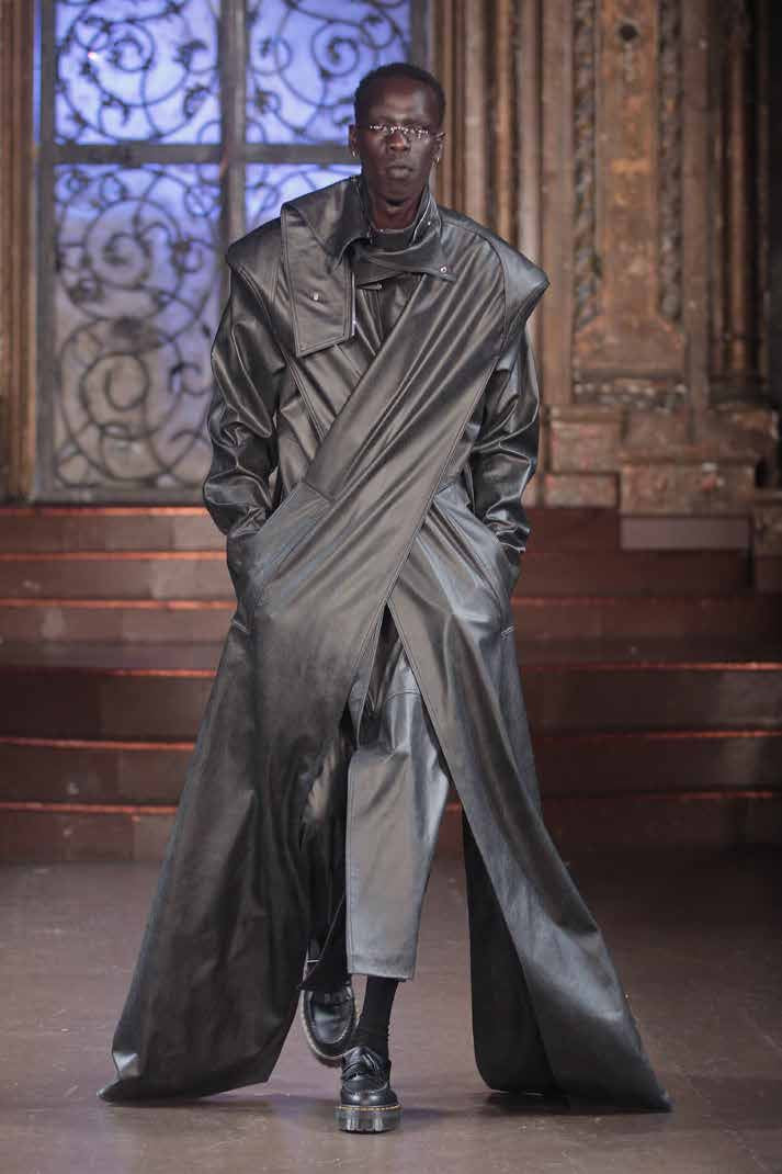 AW23