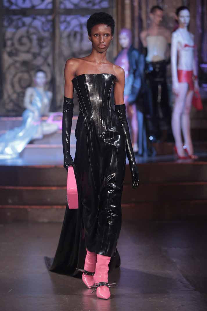 AW23