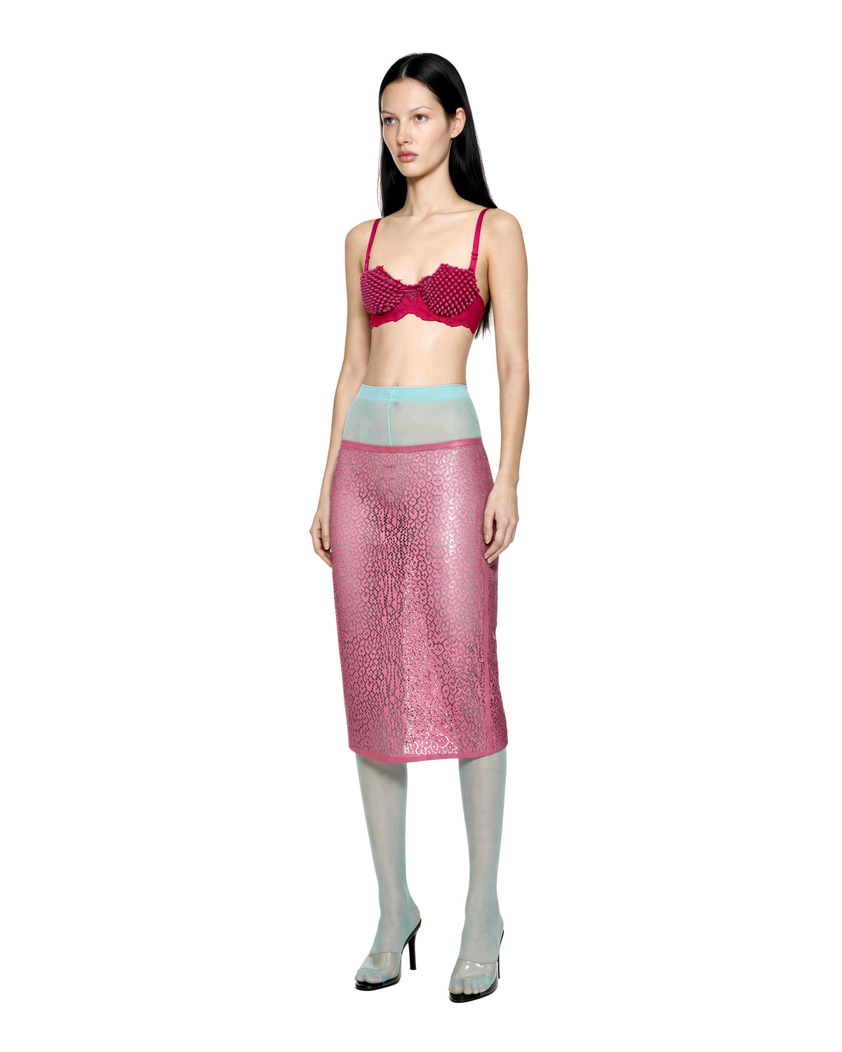 color:pink